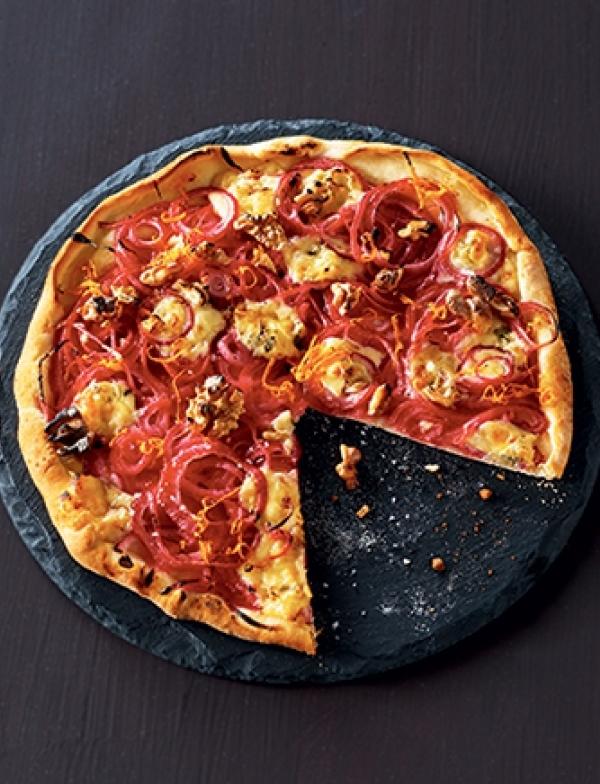 Mini-pizzas aux oignons rouges, zeste d’orange et Fleur de sel 