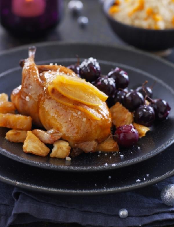 Caille laquée et raisins noirs rôtis à la Fleur de sel 